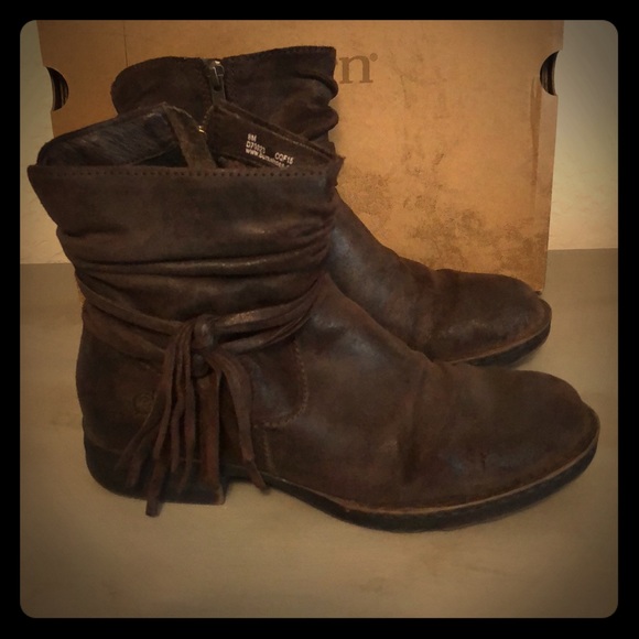 born cross boots black